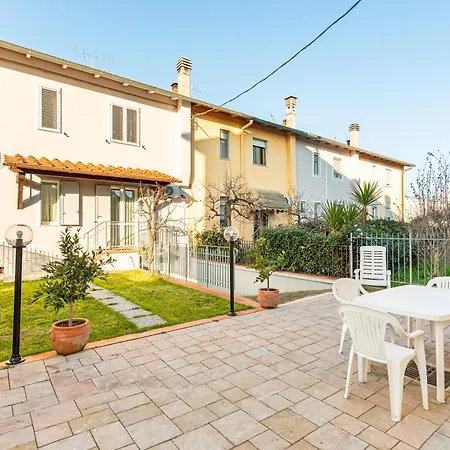 House Giuliana Holiday home